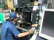金型製造現場2(EDM)